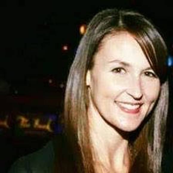 Meet your Posher, Courtney🖤Posh Ambassador🖤 - Picture 1 of 3